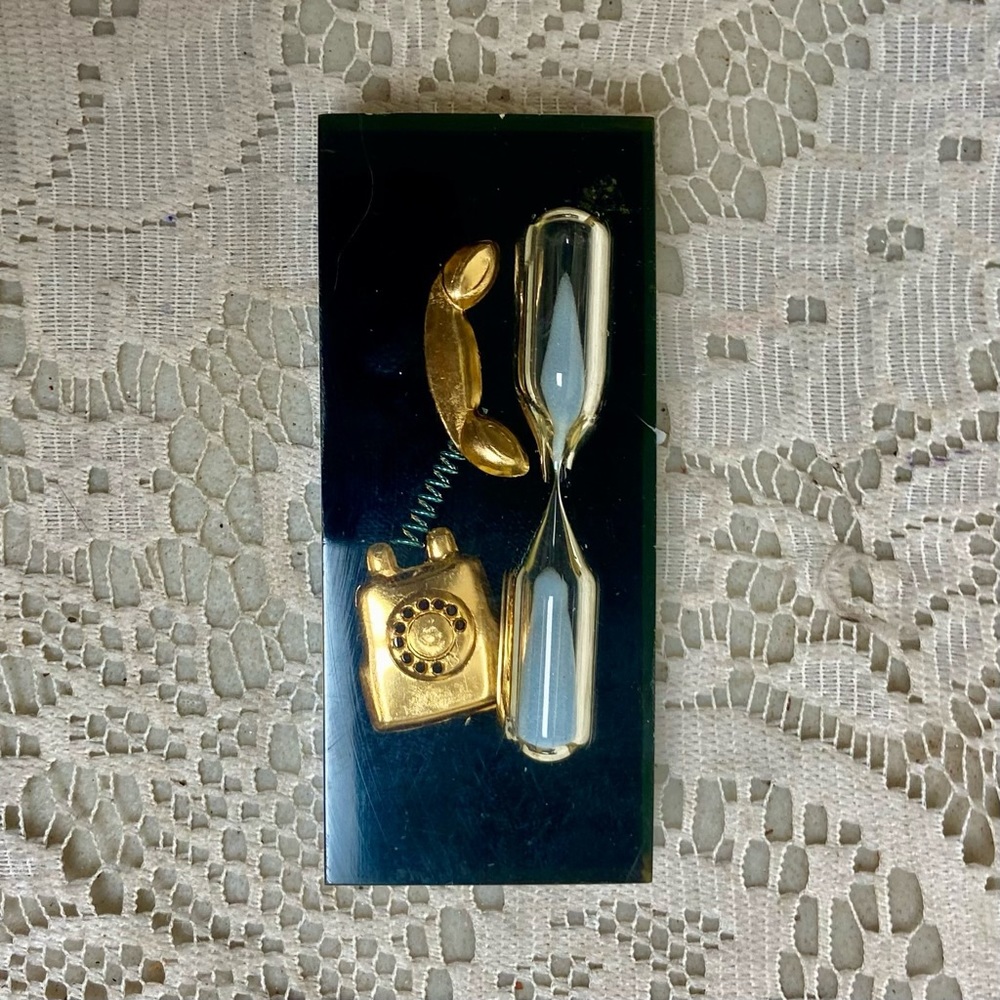 Vintage, Rare, Acrylic Lucite Gold Telephone with Hour Glass Paperweight (F0723 - Picture 6 of 10